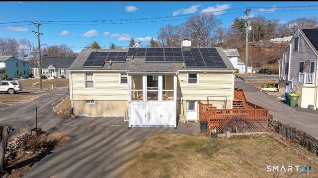 136 Pearl Lake Road, Waterbury, CT 06706