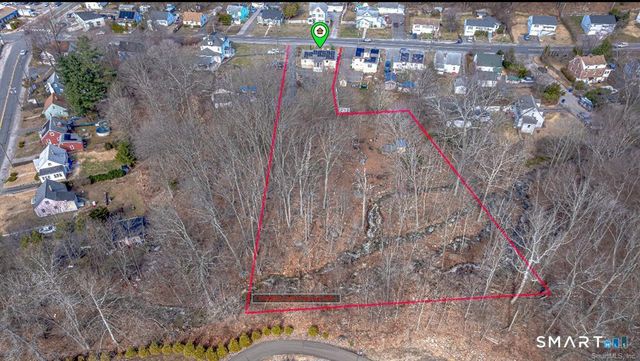 136 Pearl Lake Road, Waterbury, CT 06706