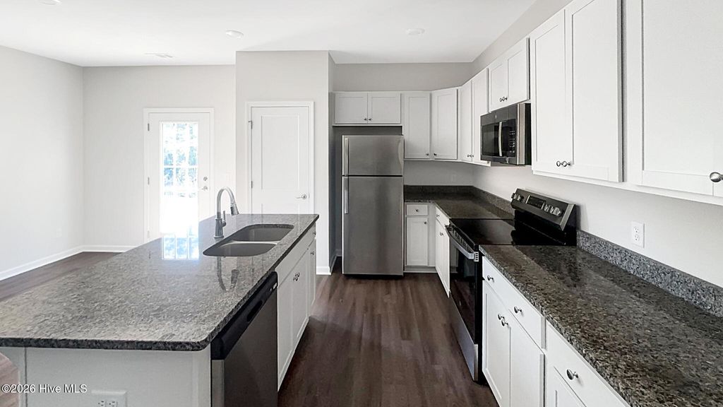 Image 2 of property listing at 117 Founders Drive, Rincon, GA 31326