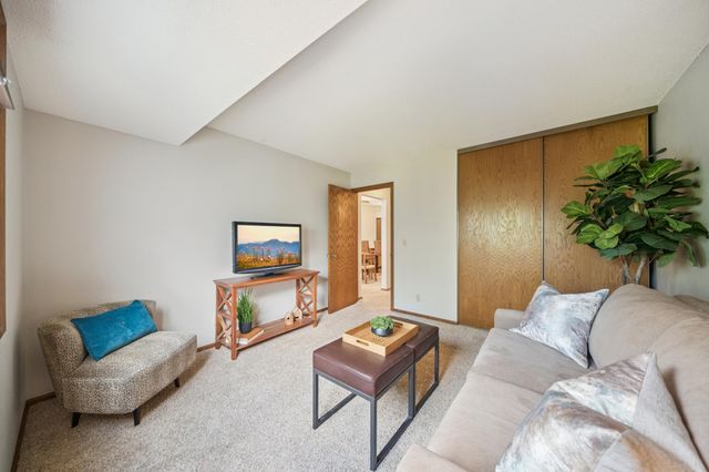 369 Belvidere Street E 369B, Saint Paul, MN 55107