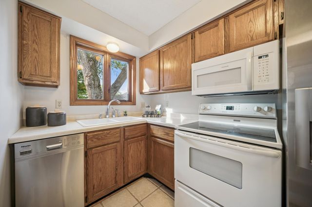 369 Belvidere Street E 369B, Saint Paul, MN 55107