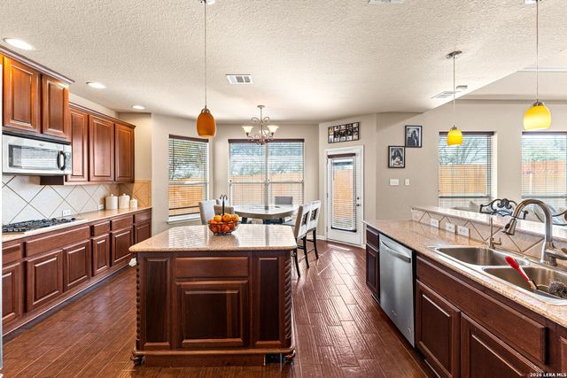 26042 Laurel, San Antonio, TX 78260