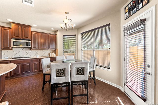 26042 Laurel, San Antonio, TX 78260