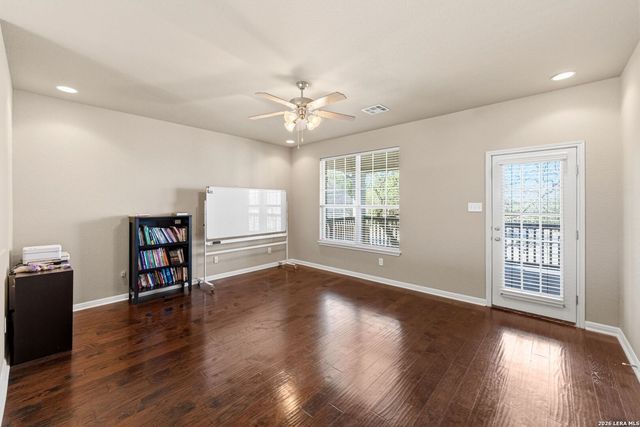 26042 Laurel, San Antonio, TX 78260