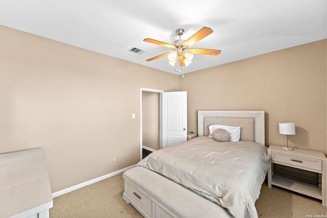 26042 Laurel, San Antonio, TX 78260