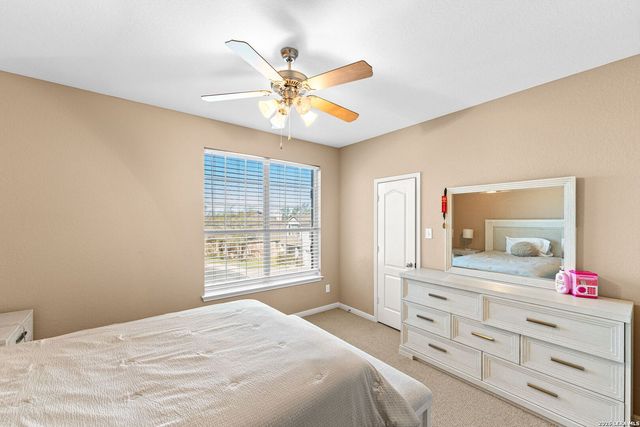 26042 Laurel, San Antonio, TX 78260