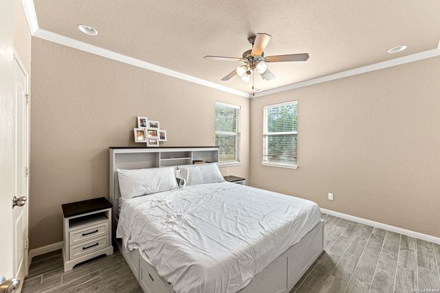 26042 Laurel, San Antonio, TX 78260