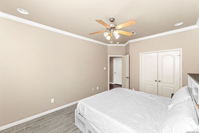 26042 Laurel, San Antonio, TX 78260