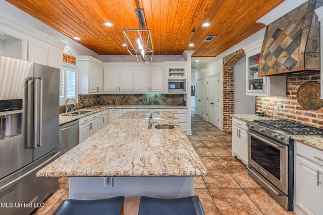 100 Woodbury Park Place, Madison, MS 39110