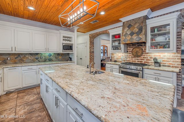 100 Woodbury Park Place, Madison, MS 39110