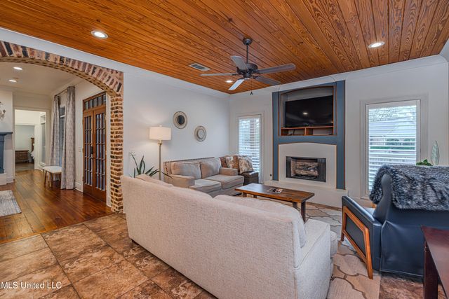 100 Woodbury Park Place, Madison, MS 39110