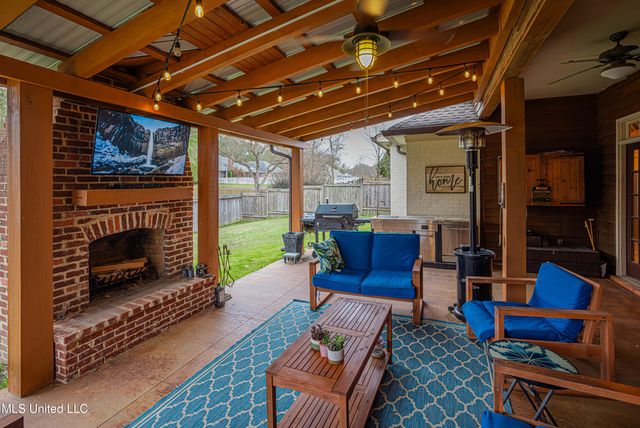 100 Woodbury Park Place, Madison, MS 39110