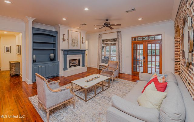 100 Woodbury Park Place, Madison, MS 39110