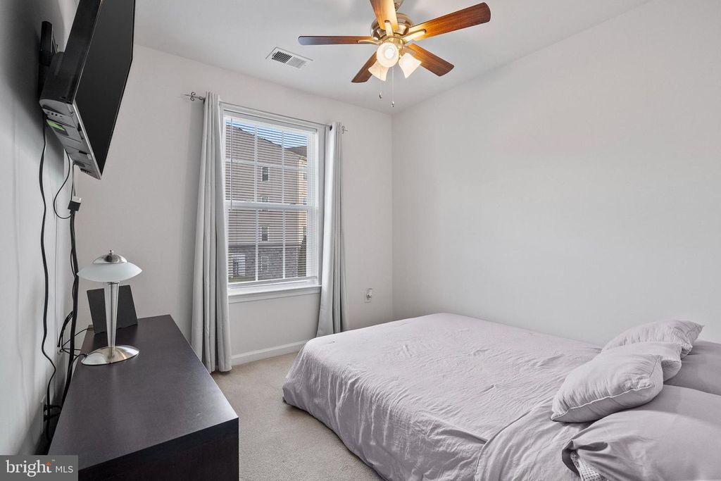 property-img