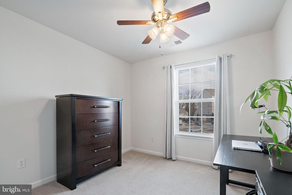 property-img