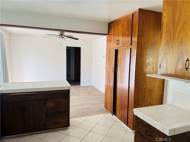 5140 E Los Flores, Long Beach, CA 90815