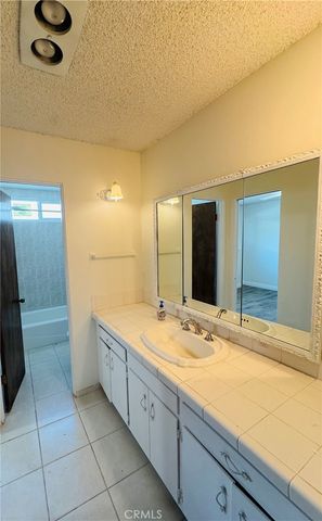 5140 E Los Flores, Long Beach, CA 90815