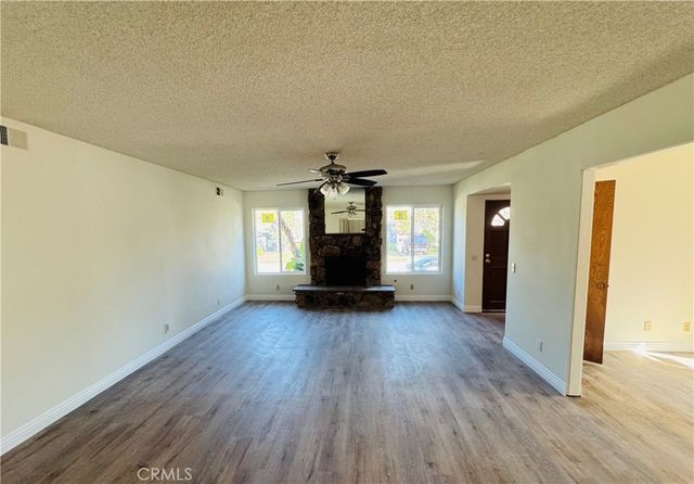 5140 E Los Flores, Long Beach, CA 90815