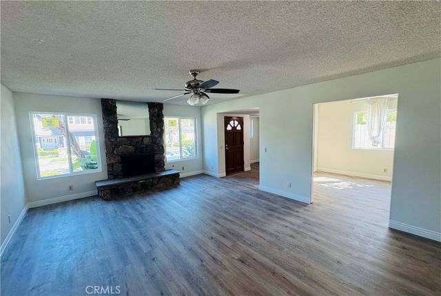 5140 E Los Flores, Long Beach, CA 90815