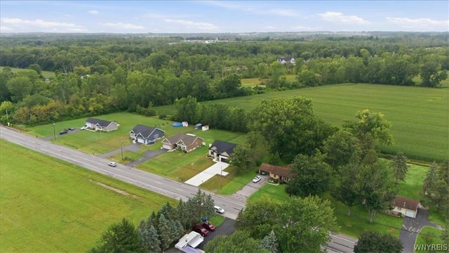 5815 Robinson Road, Lockport Town, NY 14094