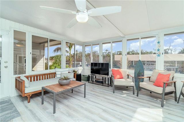 17561 Canal Cove CT, Fort Myers Beach, FL 33931