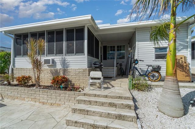 17561 Canal Cove CT, Fort Myers Beach, FL 33931