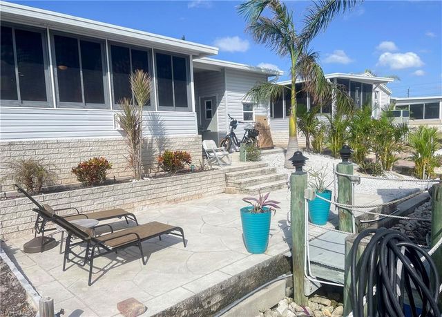 17561 Canal Cove CT, Fort Myers Beach, FL 33931