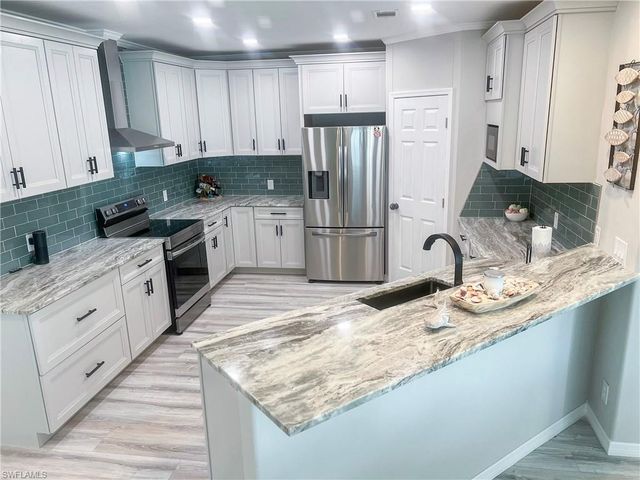 17561 Canal Cove CT, Fort Myers Beach, FL 33931