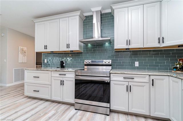 17561 Canal Cove CT, Fort Myers Beach, FL 33931