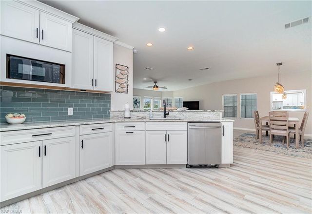 17561 Canal Cove CT, Fort Myers Beach, FL 33931