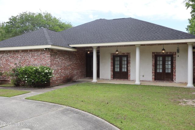 6717 Westwind Drive, Biloxi, MS 39532