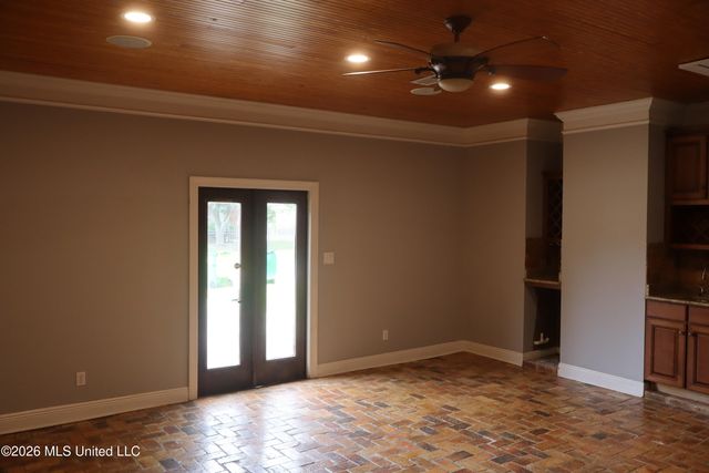 6717 Westwind Drive, Biloxi, MS 39532