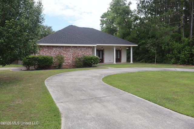 6717 Westwind Drive, Biloxi, MS 39532
