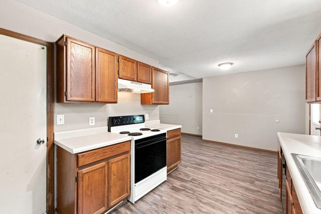 3016 W Hovey Street, Springfield, MO 65802