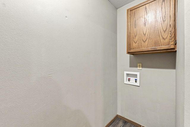 3016 W Hovey Street, Springfield, MO 65802