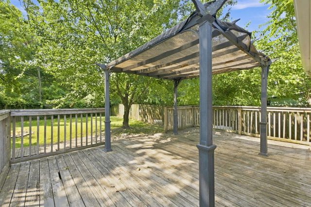 3016 W Hovey Street, Springfield, MO 65802