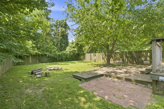 3016 W Hovey Street, Springfield, MO 65802