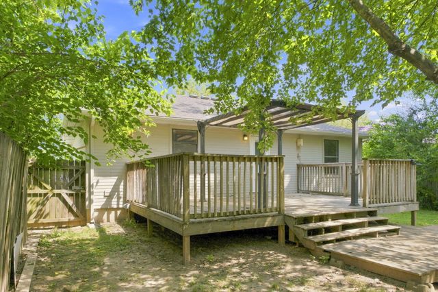 3016 W Hovey Street, Springfield, MO 65802