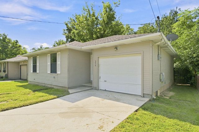 3016 W Hovey Street, Springfield, MO 65802