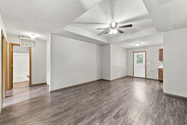 3016 W Hovey Street, Springfield, MO 65802