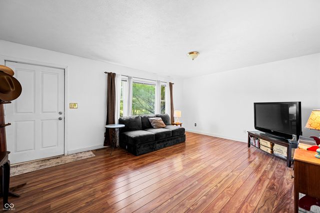 6979 Rinnie Seitz Road, Nashville, IN 47448