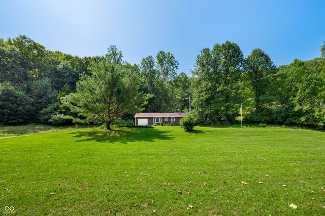 6979 Rinnie Seitz Road, Nashville, IN 47448