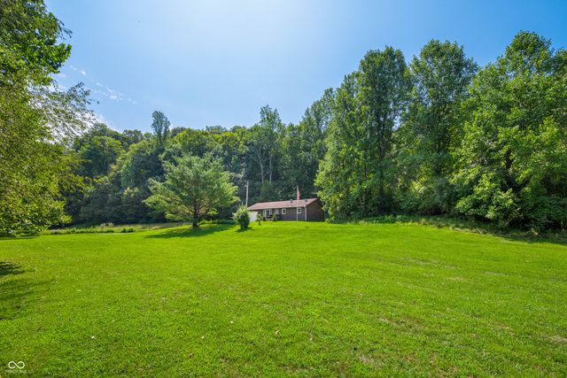 6979 Rinnie Seitz Road, Nashville, IN 47448