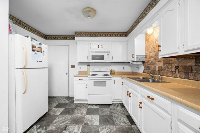 6979 Rinnie Seitz Road, Nashville, IN 47448