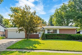 1650 Gallant Fox Drive, Florissant, MO 63033
