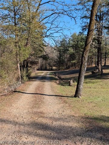 1606 BIG CEDAR Lane, Cedarville, AR 72932