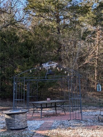 1606 BIG CEDAR Lane, Cedarville, AR 72932