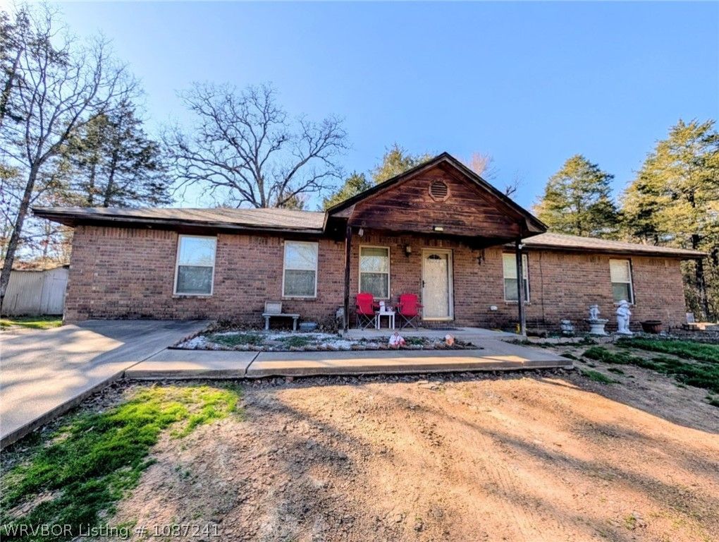 1606 BIG CEDAR Lane, Cedarville, AR 72932
