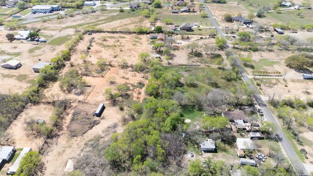 7476 real, China Grove, TX 78263