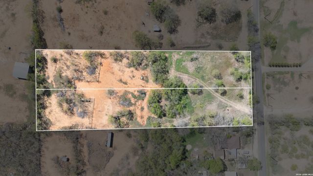 7476 real, China Grove, TX 78263